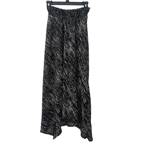 Evereve Peyton Jensen Leigha Black and White Smocked Midi Skirt Size Small - Picture 2 of 7